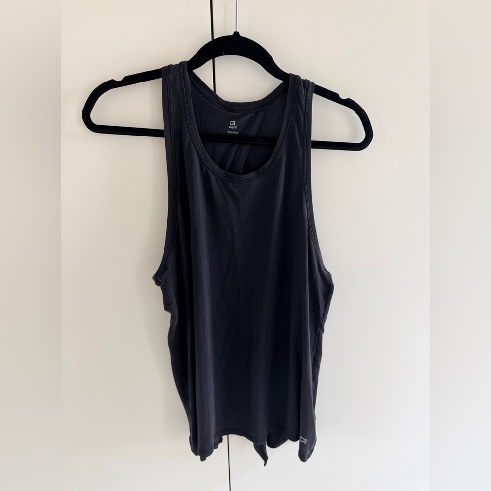 Gap Fit Tie Back Workout Top